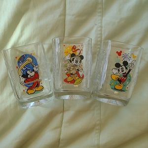 McDonalds Disney 2000 glasses
